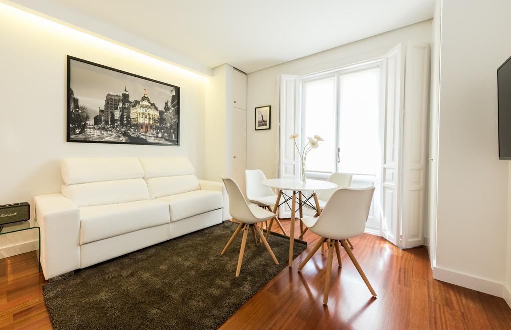 Santa Ana Plaza Leilighet Madrid Eksteriør bilde